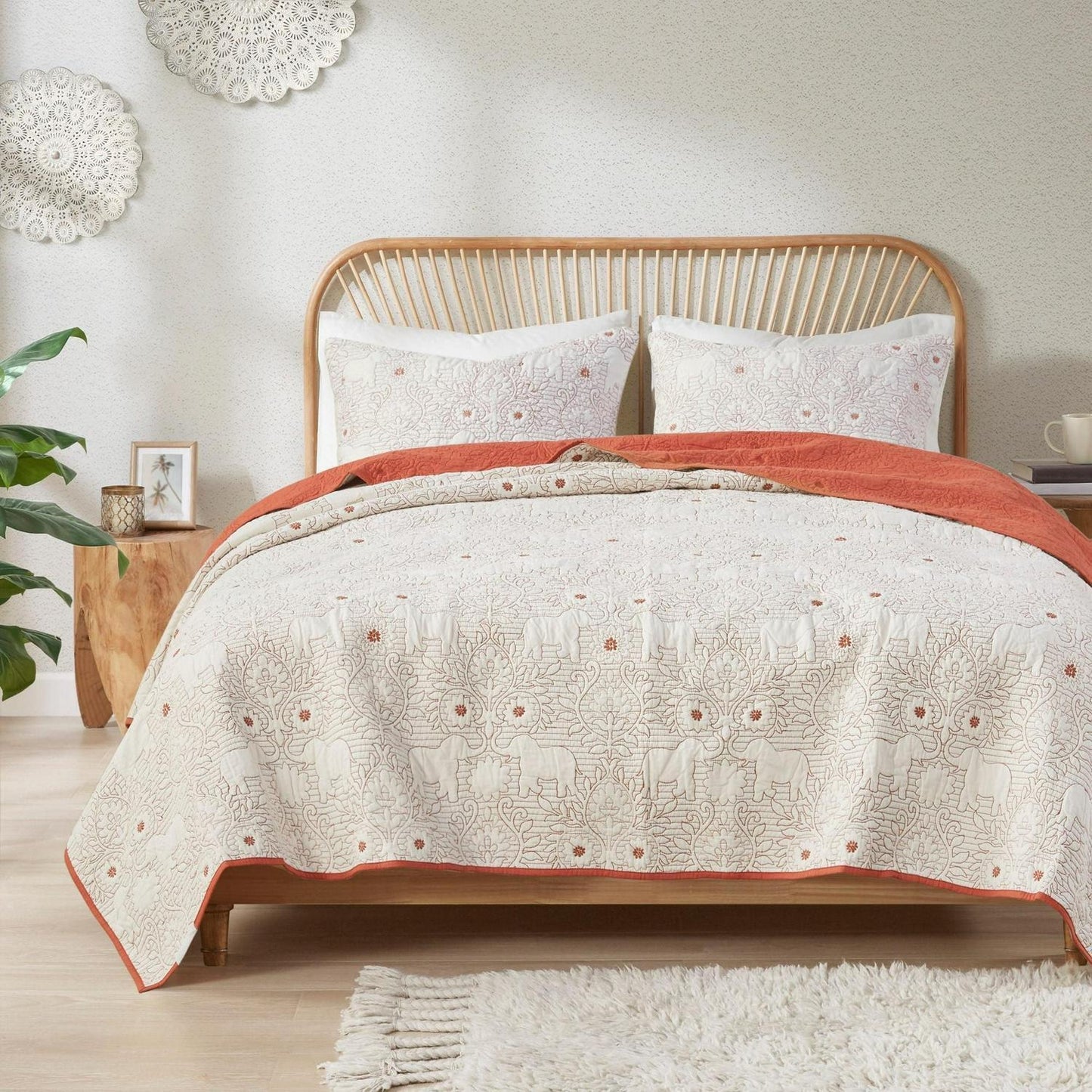 Coral/Off White Reversible Cotton Elephant Floral Coverlet Set - King/Cal King