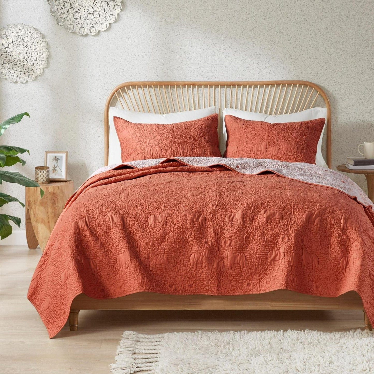 Coral/Off White Reversible Cotton Elephant Floral Coverlet Set - King/Cal King