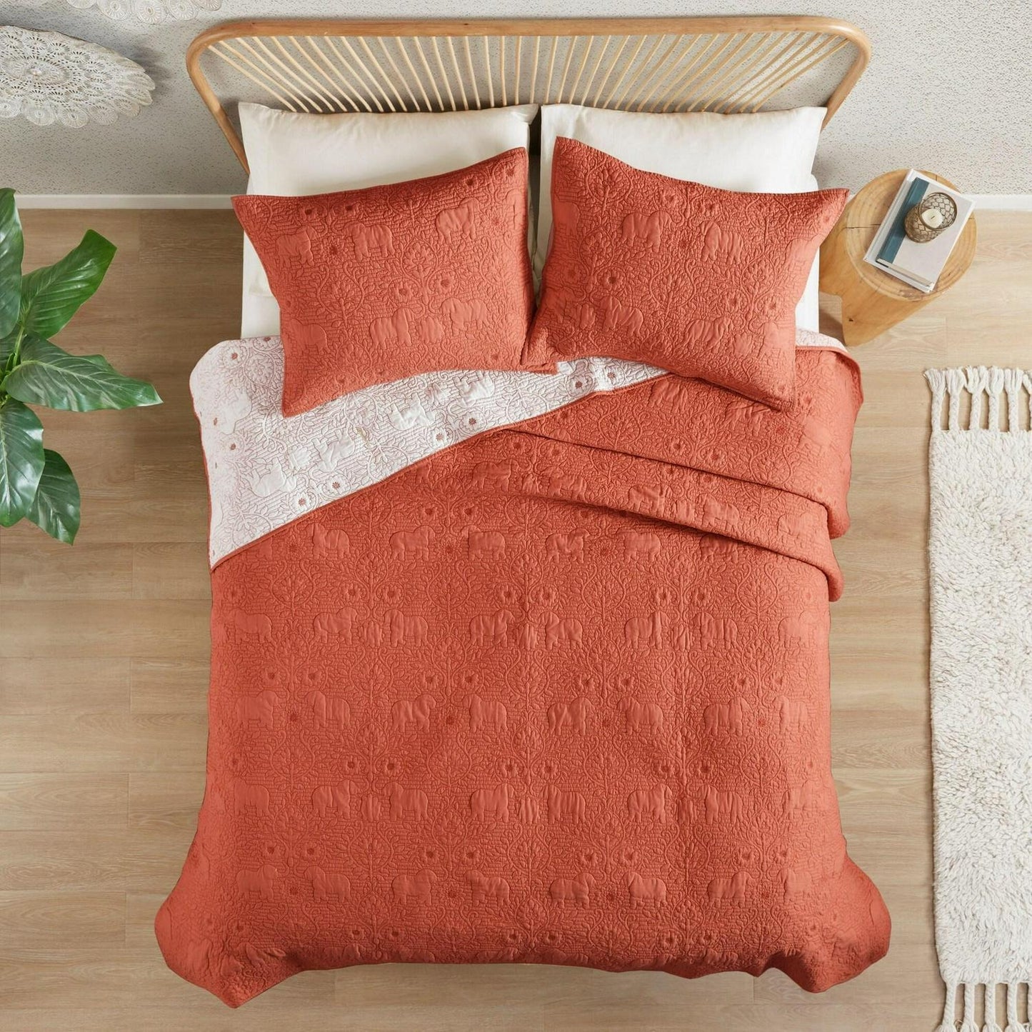 Coral/Off White Reversible Cotton Elephant Floral Coverlet Set - King/Cal King