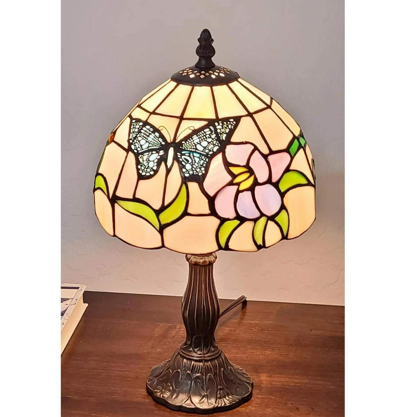 15Inch Butterfly Theme Stained Glass Accent Reading Table Lamp in Tiffany Style