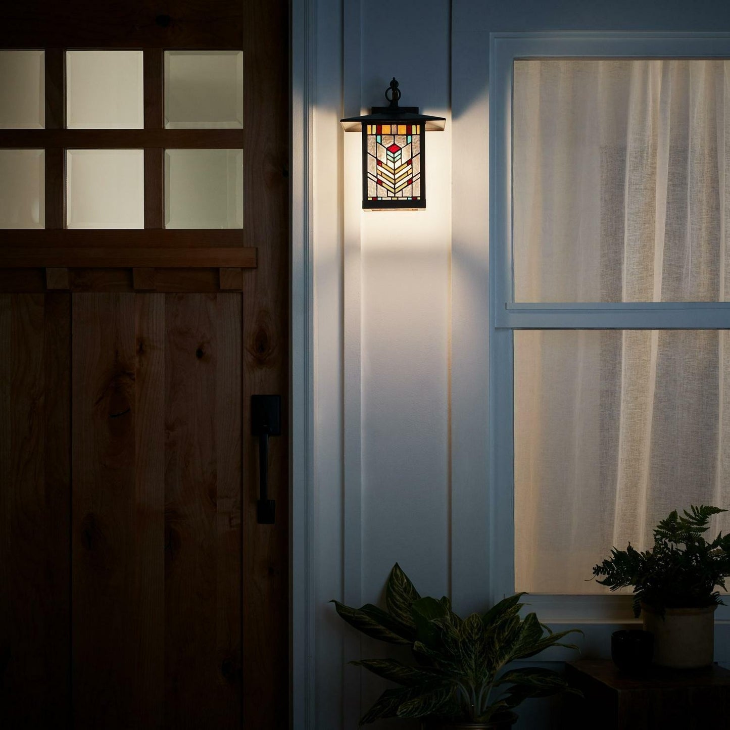 Bronze Outdoor Lantern Stained Glass Oil Rubbed 1-Lite Wall Lantern Sconce