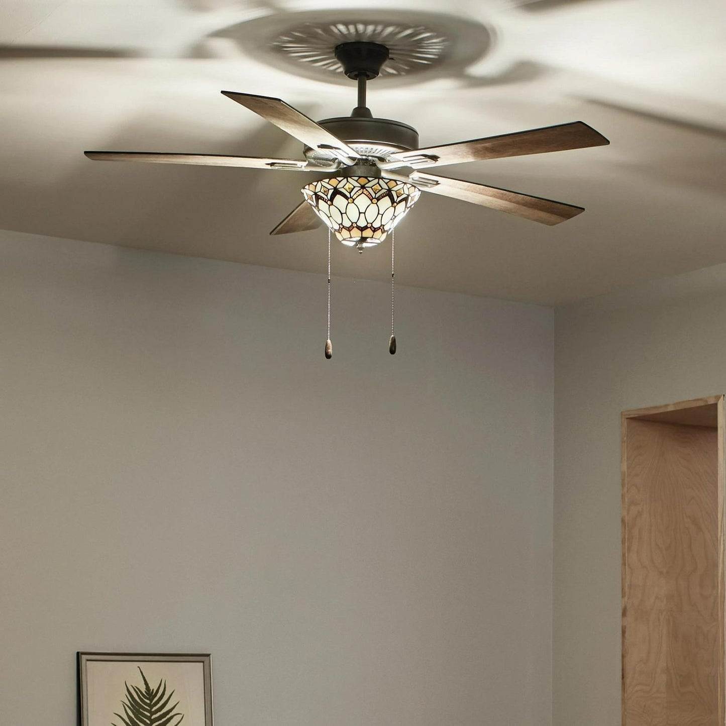 Amber and Ivory Tiffany Style Stained Glass Ceiling Fan 52-inch