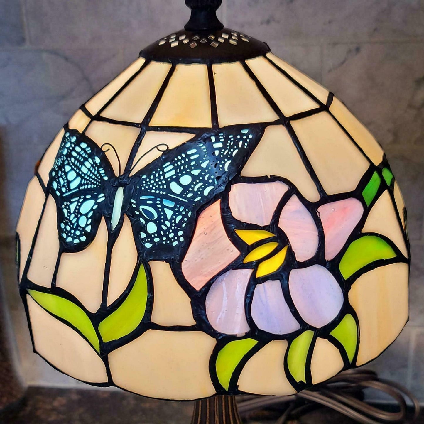15Inch Butterfly Theme Stained Glass Accent Reading Table Lamp in Tiffany Style