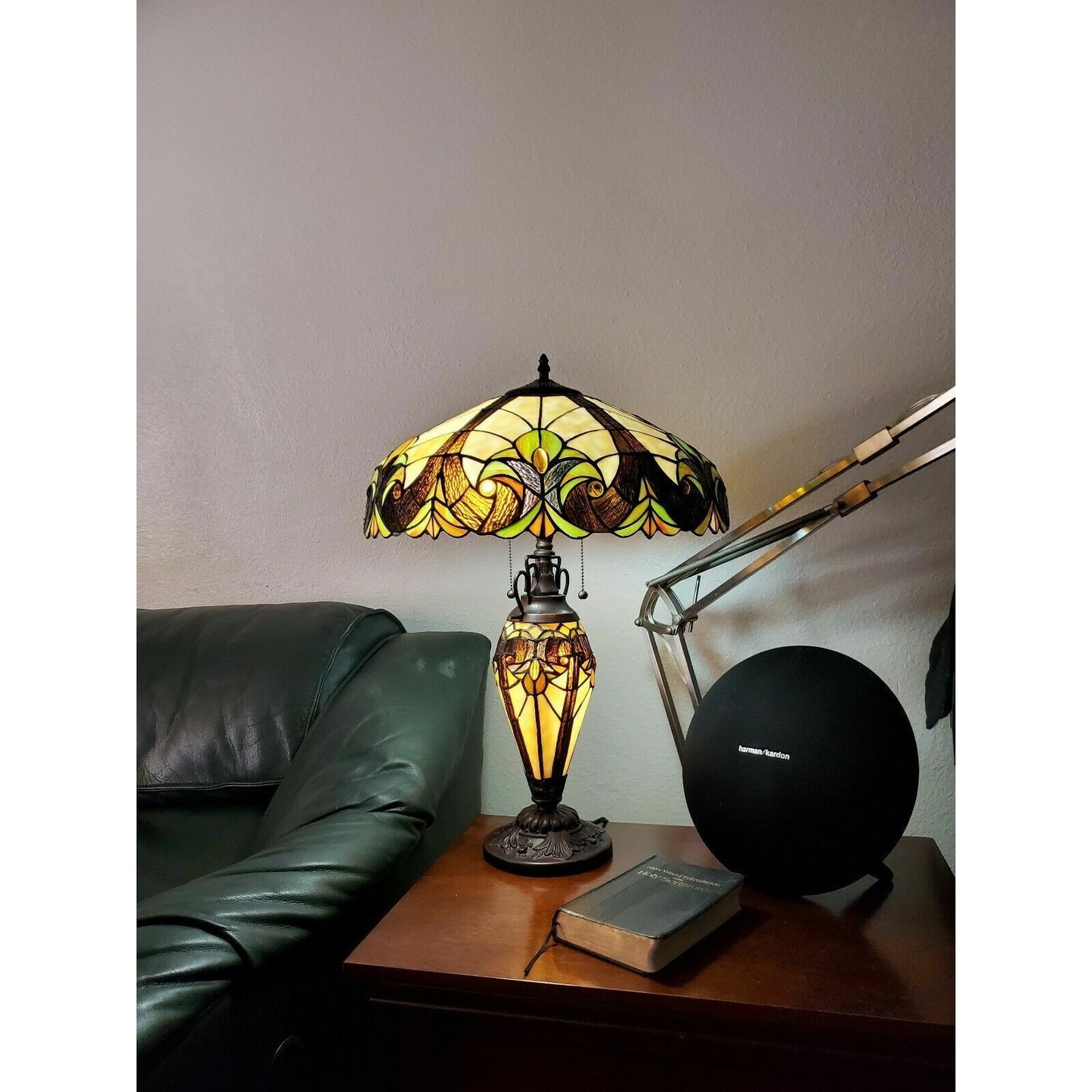 Victorian Theme Tiffany Style Stained Glass Table Reading Accent Lamp Lit Base