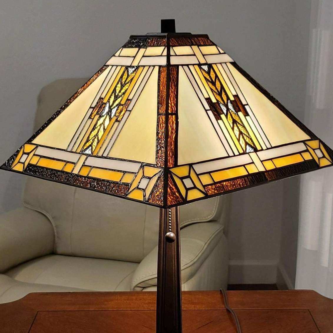 Tiffany Style Stained Glass Table Lamp Mission Design 280 pcs of Glass 22in Tall