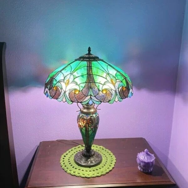 Green Tiffany Style Table Lamp Stained Glass Vintage Victorian Design Lit Base