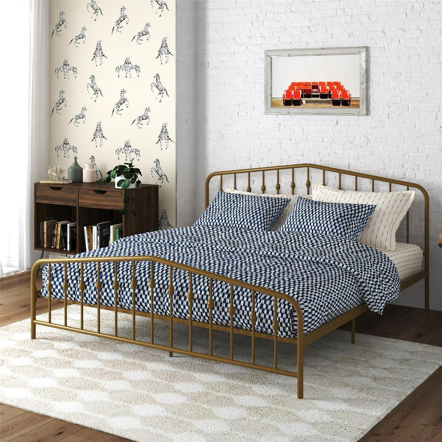 Gold Finish Metal Platform Bed in Off White Decorative Spindles QUEEN Size