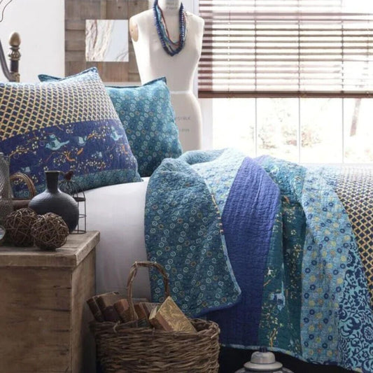 Hues of Blue Floral Cottage 3-pc Comforter Quilt Set - Full/Queen Sz