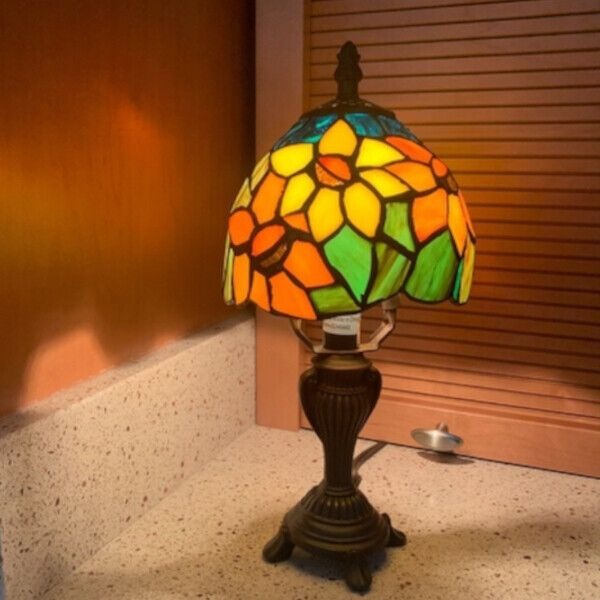 Tiffany Style Stained Glass Sunflower Blossoms Table Accent Reading Lamp 12in