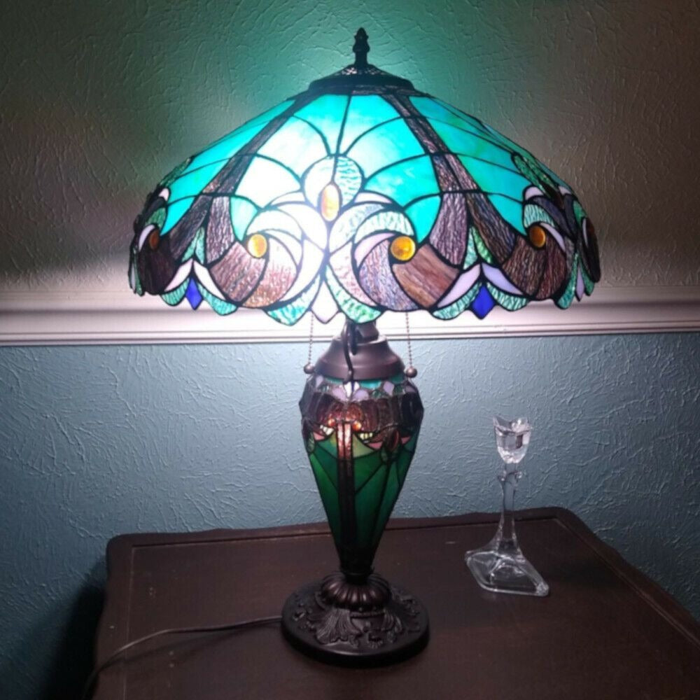 Emerald Green Victorian Theme Tiffany Style Stained Glass Table Lamp w/ Lit Base