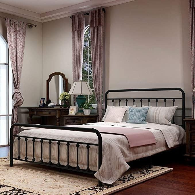 Sleek Vintage-Inspired Metal Platform Bed: Black Finish in QUEEN Size